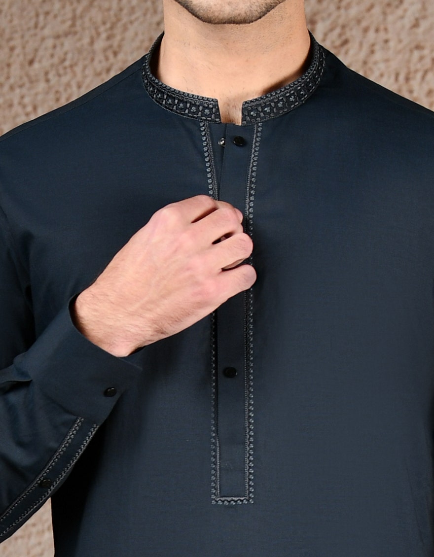 Blue Embroidered Cotton Kurta Pyjama