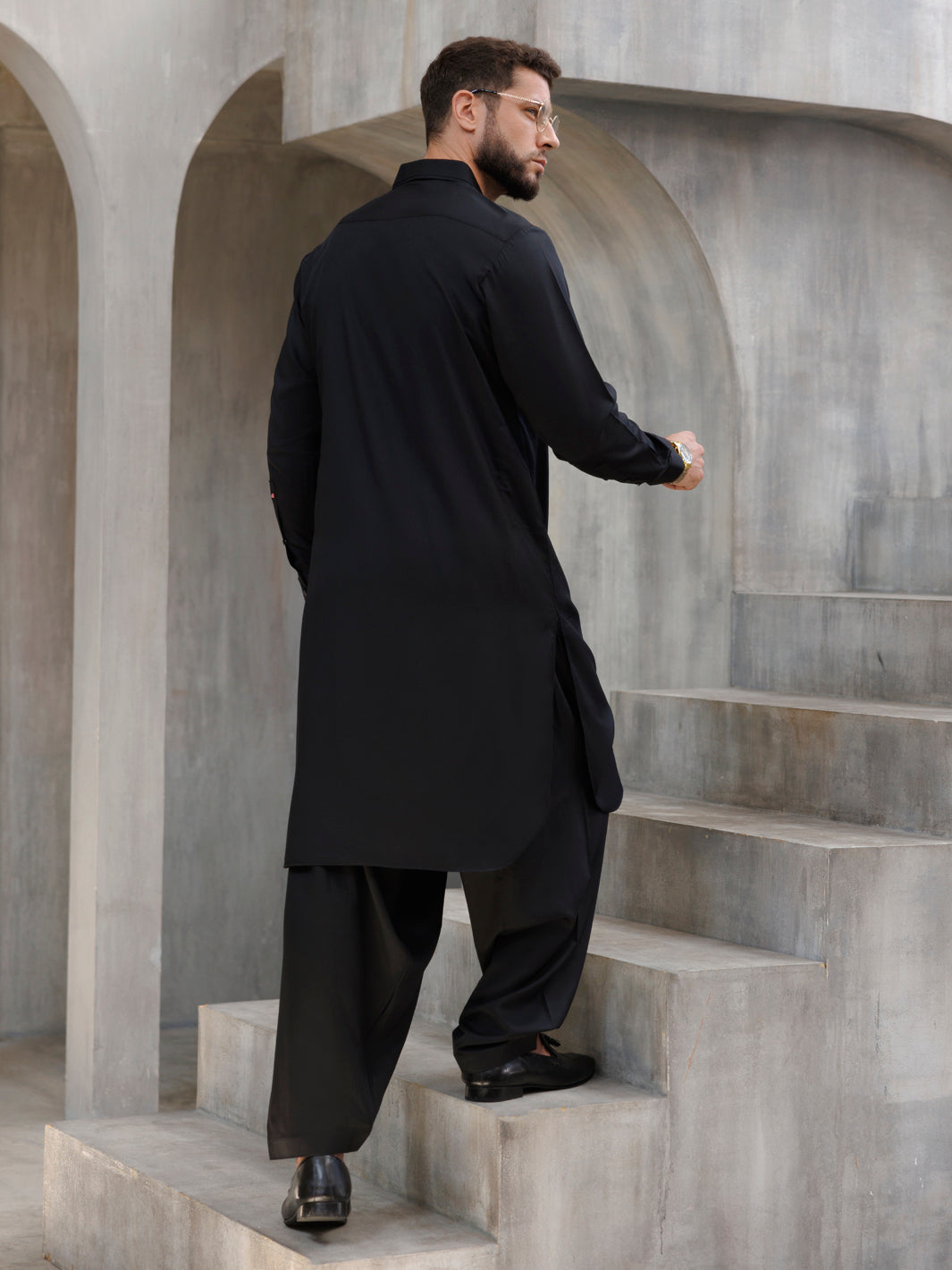 Wasim Akram Black Kameez Shalwar