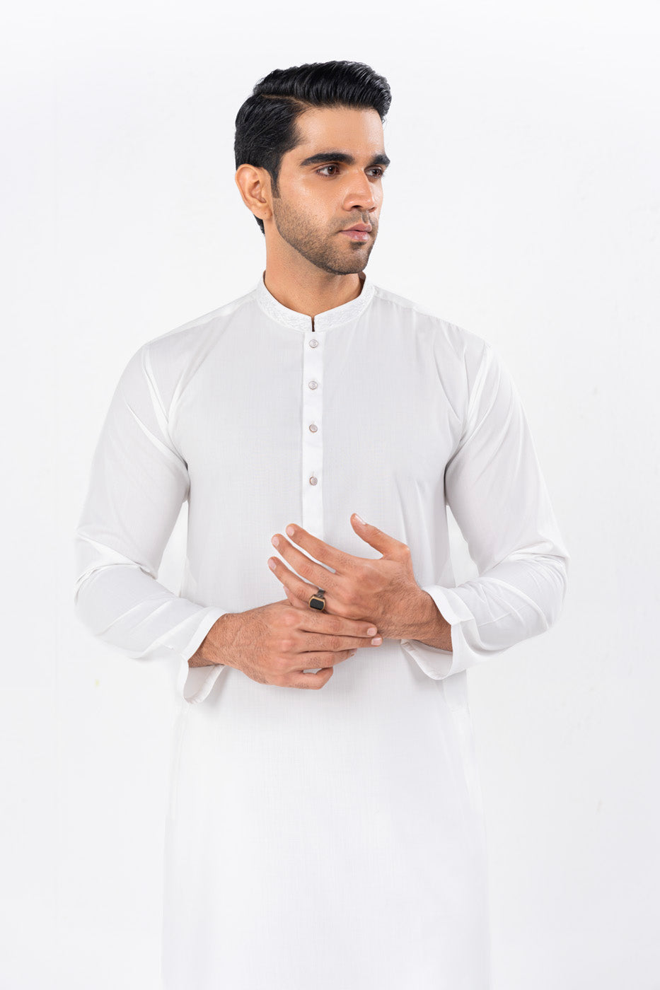 White Embroidered Kameez Shalwar