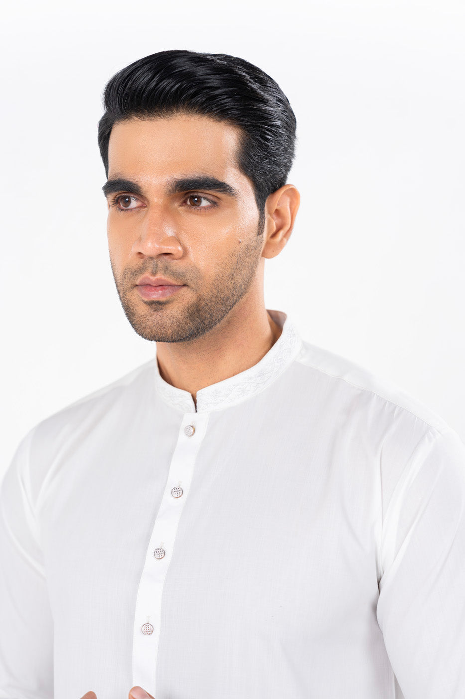 White Embroidered Kameez Shalwar