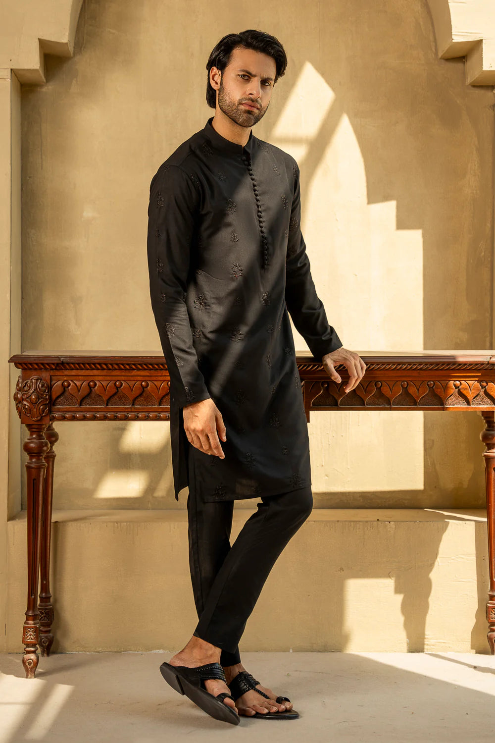 Black Embroidered Kurta Pyjama