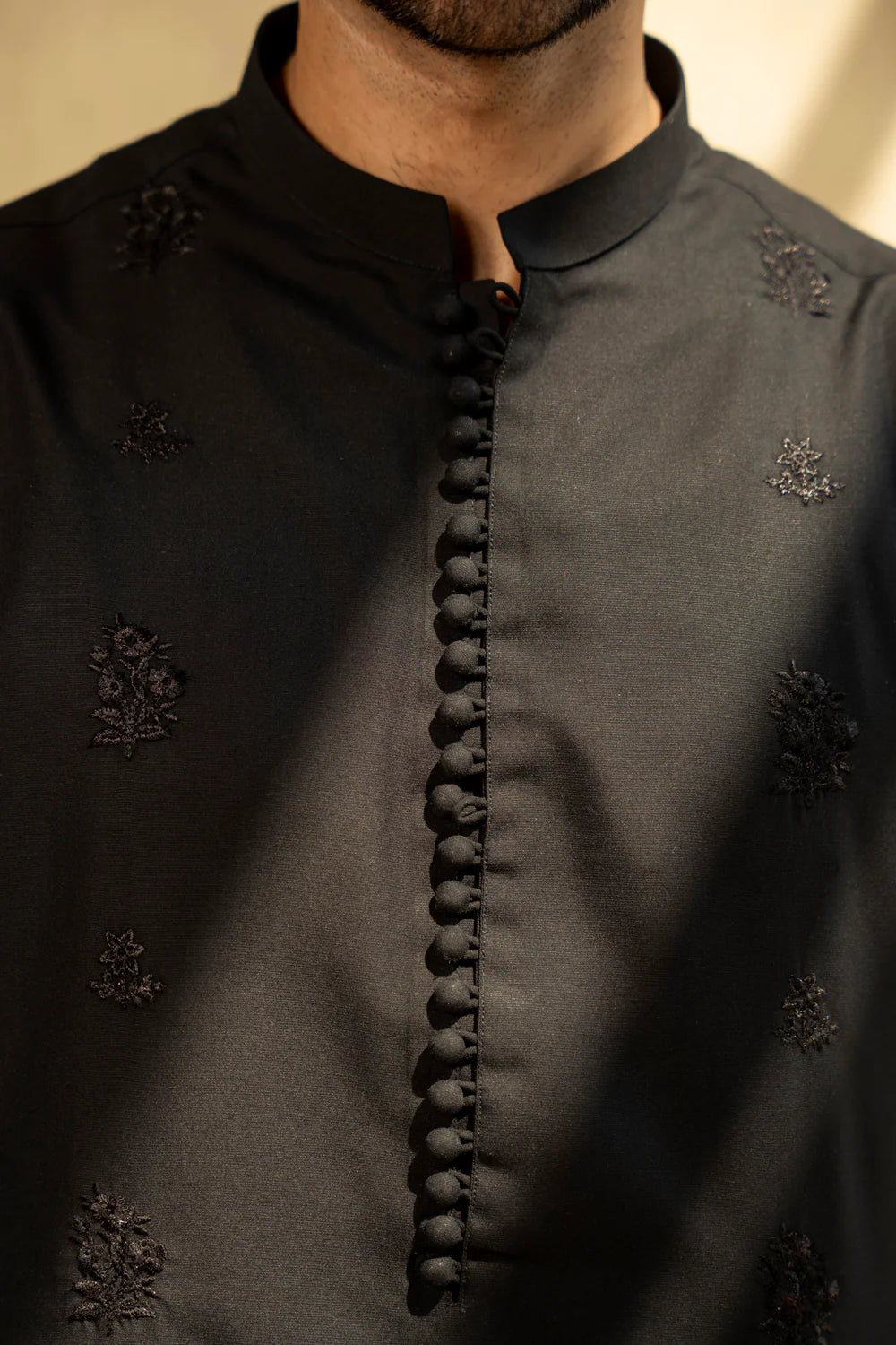 Black Embroidered Kurta Pyjama