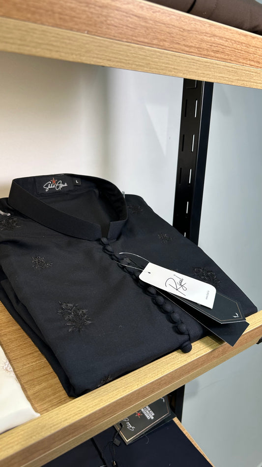Black Embroidered Kurta Pyjama