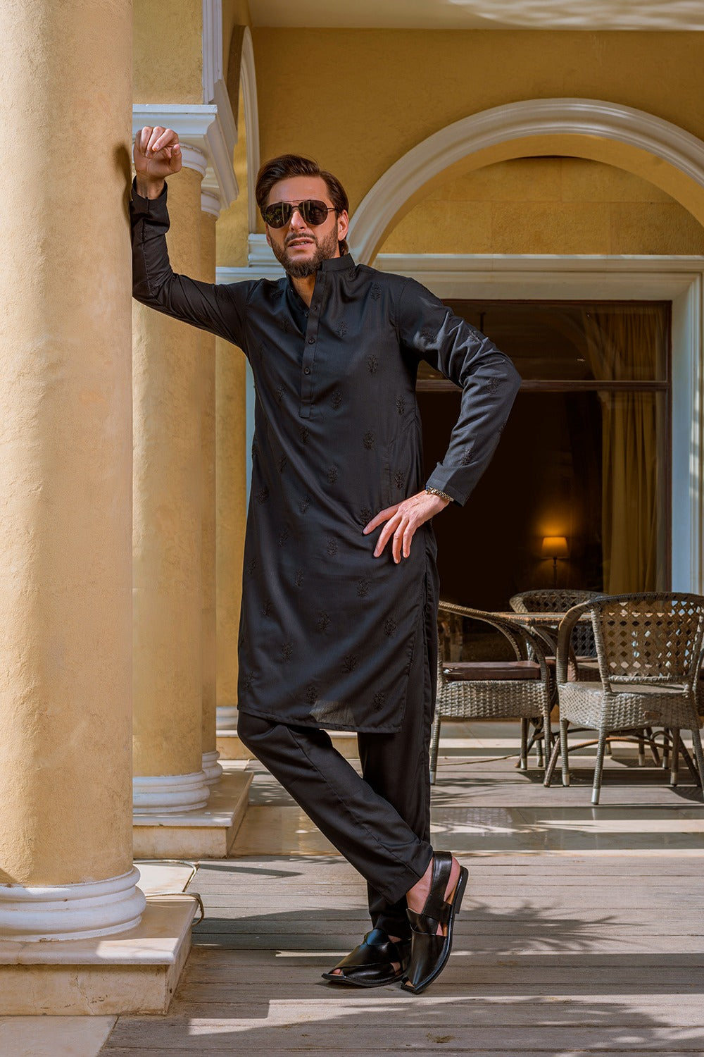 Black Embroidered Kurta Pyjama