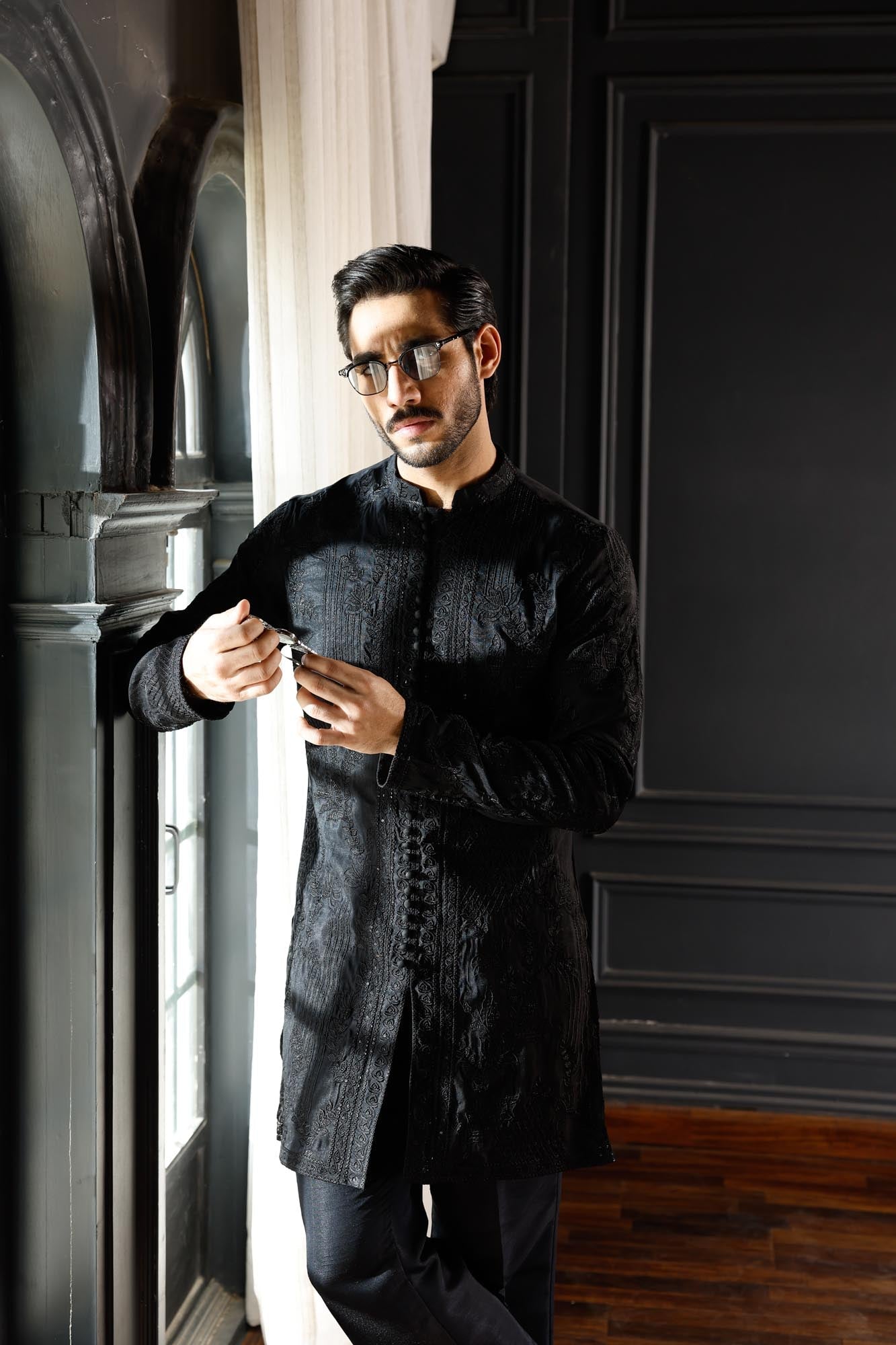 Black Saahib Kurta Pyjama