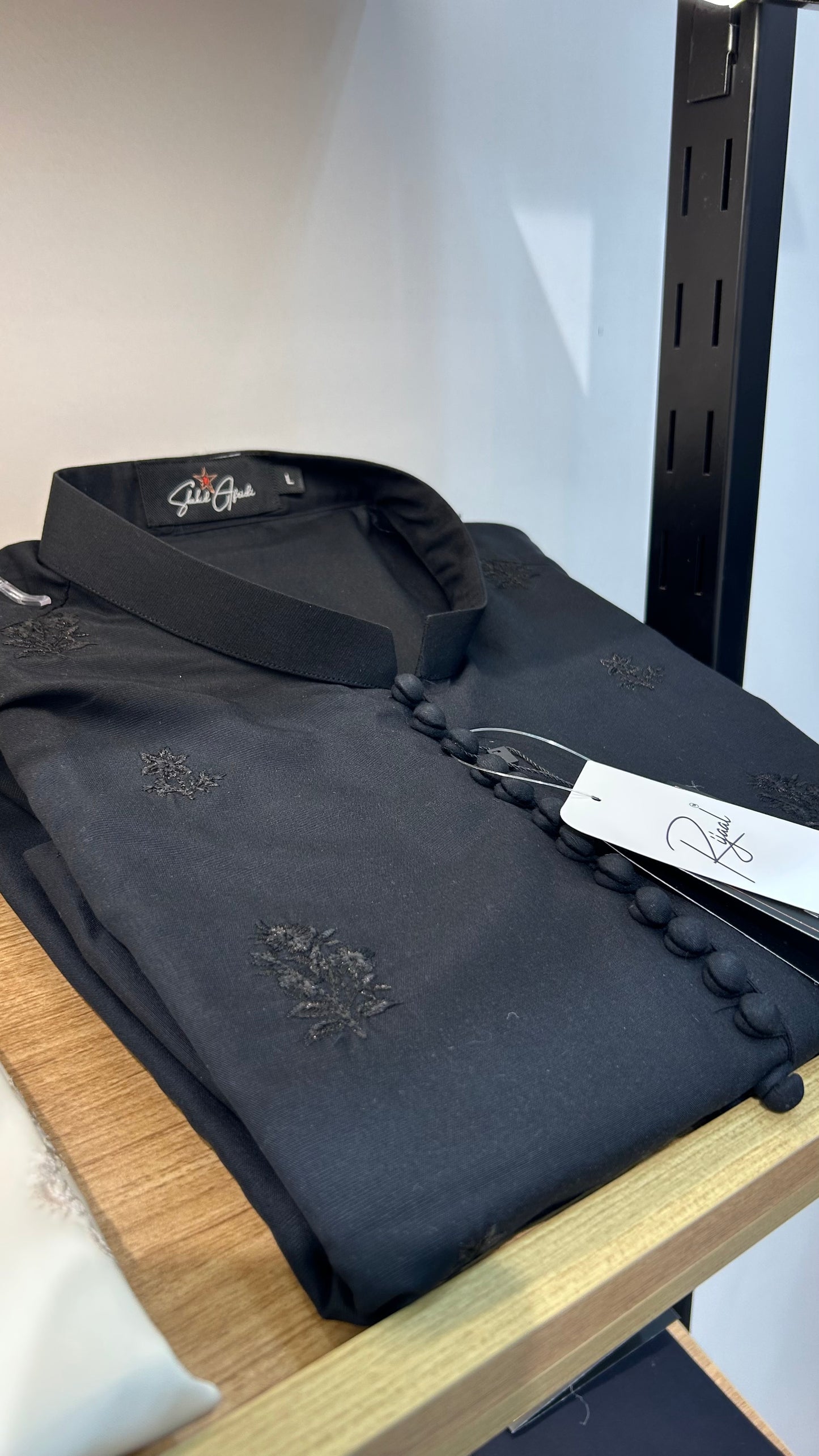 Black Embroidered Kurta Pyjama