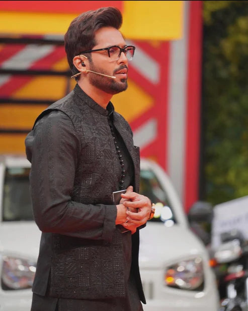 Snug Black Striped Kurta Trouser & Waistcoat